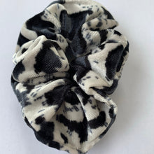 Load image into Gallery viewer, Assorted Scrunchies